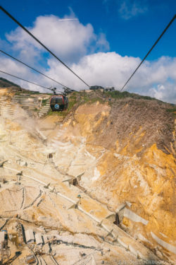 Hakone Ropeway at Owakudani - Hakone Ropeway and Owakudani Hell Valley | www.justonecookbook.com