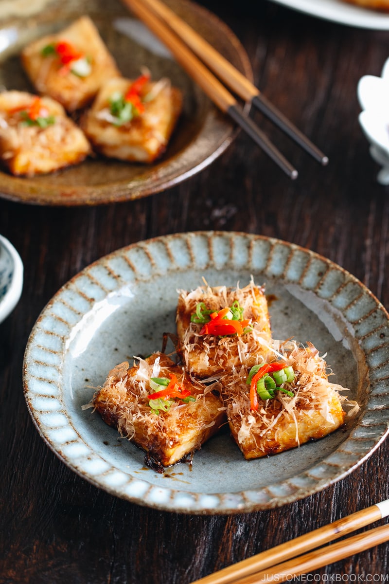 Teriyaki tofu on a Japanese plates.