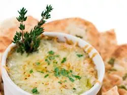 Hot Spinach, Artichoke, and Swiss Cheese Dip